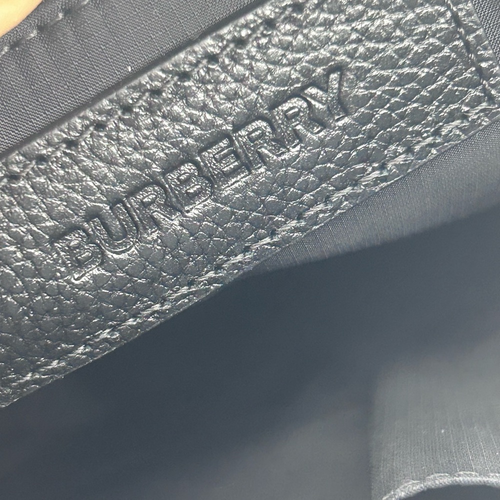 BURBERRY - Picture 10 of 13